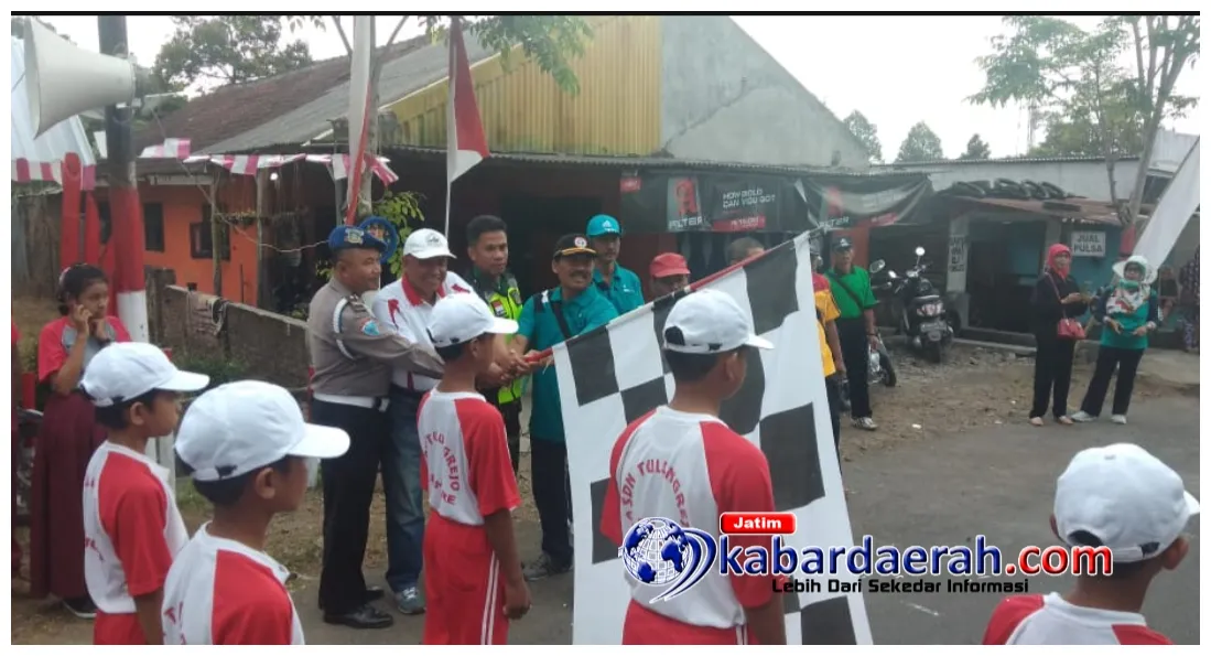 Gambar mewarnai lomba balap karung