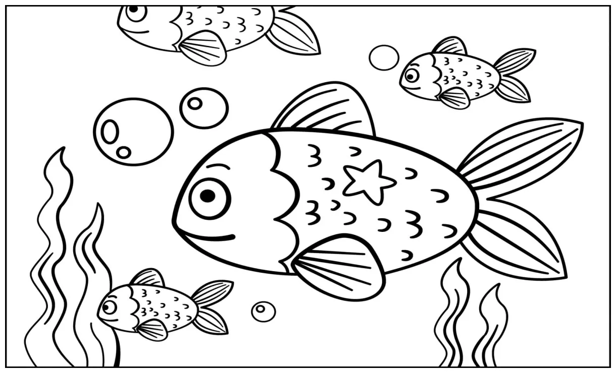 Empat ikan di laut