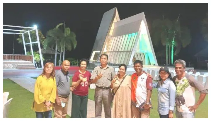 Tukar kado smak giovanni kupang mewarnai syukuran natal bersama dan