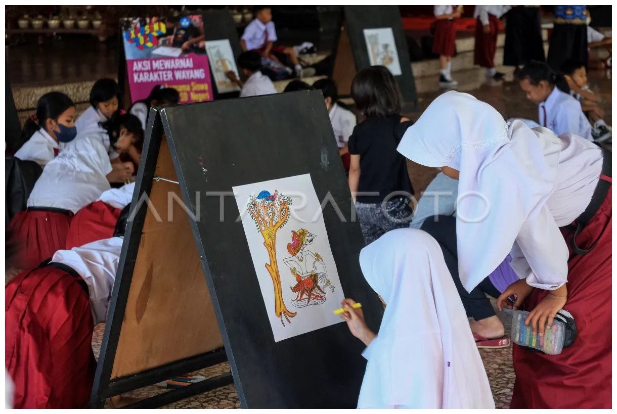 Siswa wayang antara foto
